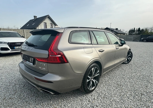 Volvo V60 cena 99990 przebieg: 92000, rok produkcji 2019 z Strumień małe 704